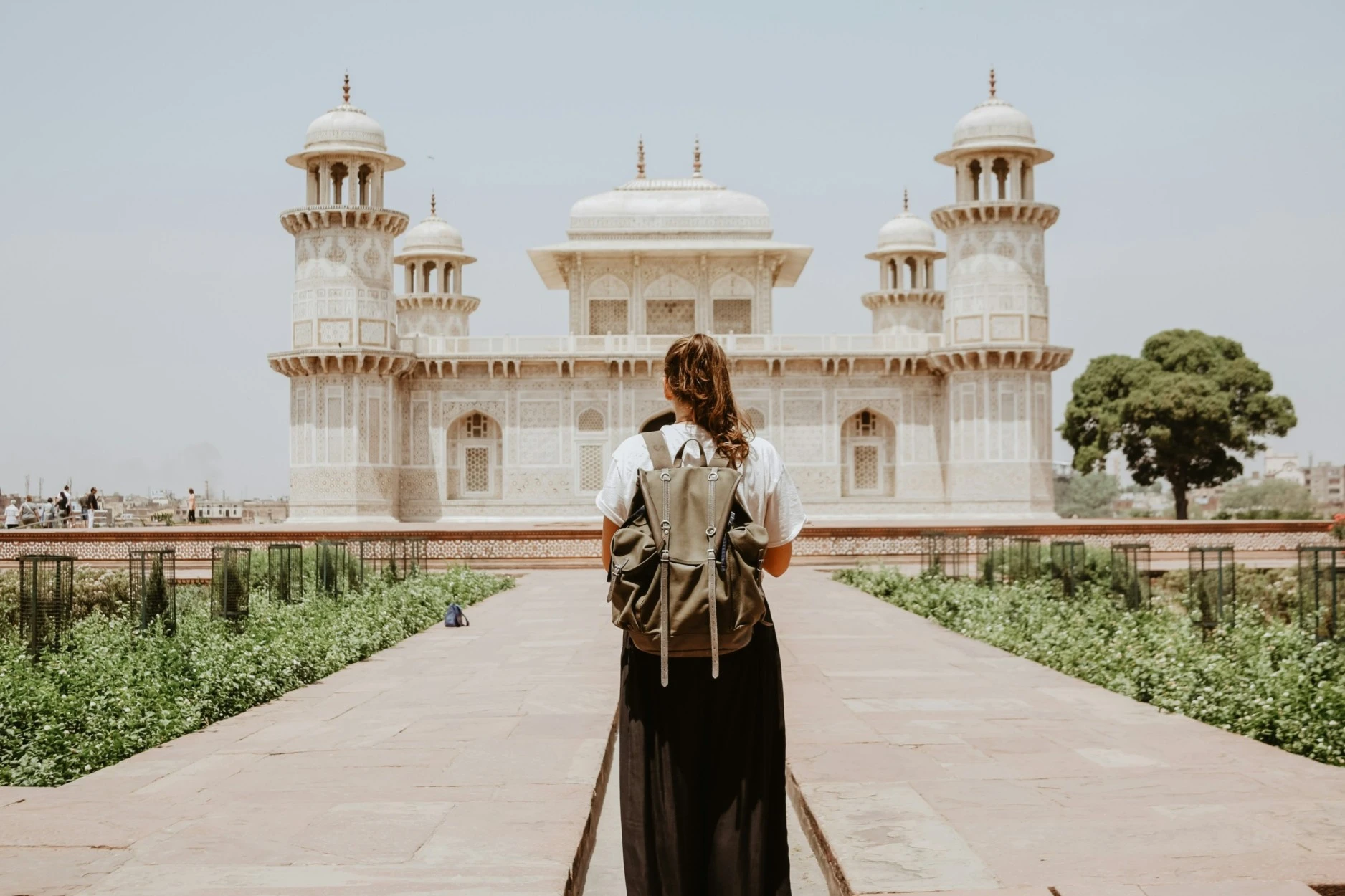 girl-traveller